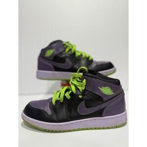 Size 7y - Jordan 1 Retro Night Vision Joker